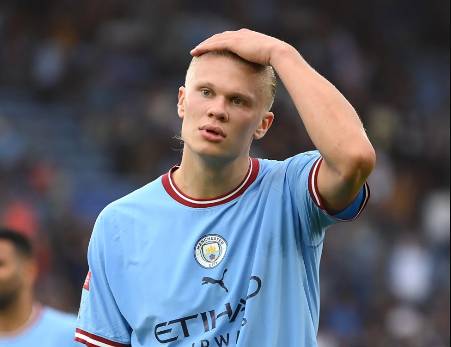 Xem Haaland bỏ lỡ bàn thắng khó tin cho Man City trước Liverpool