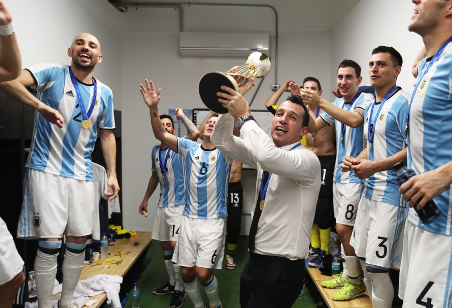 Futsal Việt Nam ra mắt HLV từng vô địch World Cup, sắp đấu Thái Lan