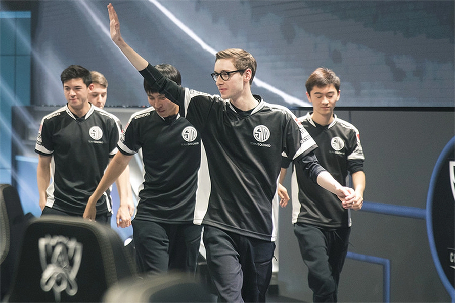 Team SoloMid rút lui khỏi LCS: Giải đấu kém sức hút hay do vấn đề nội bộ?