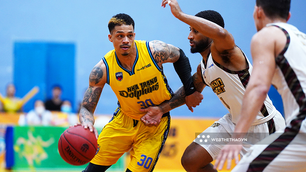 Ngoại binh Avery Scharer bùng nổ, Nha Trang Dolphins đả bại Saigon Heat lần hai tại VBA 2022