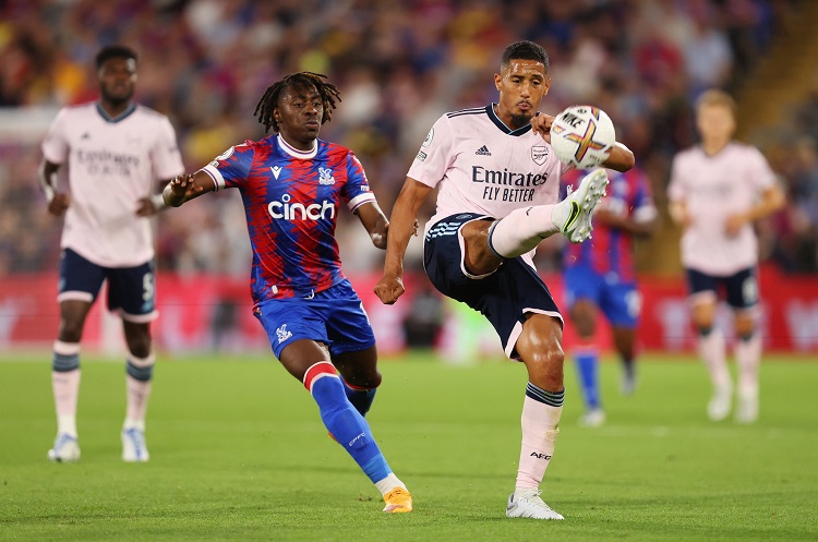 Hậu vệ Arsenal được gọi là “Rio Ferdinand” sau trận thắng Palace