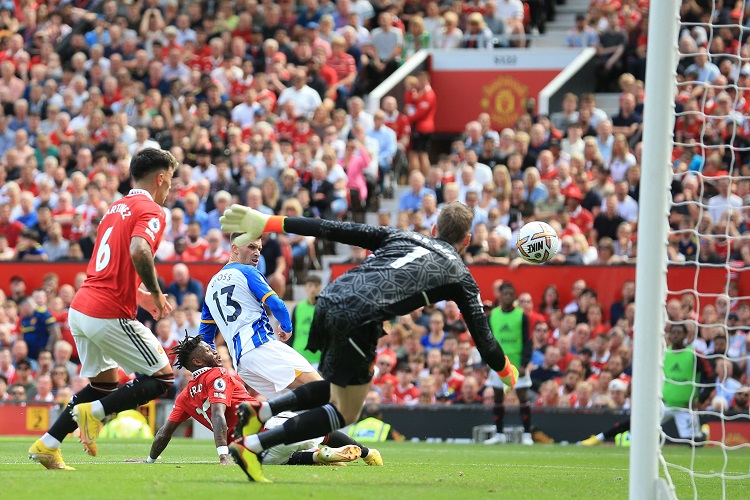 MU tiếp tục trở thành nạn nhân đau khổ của Pascal Gross