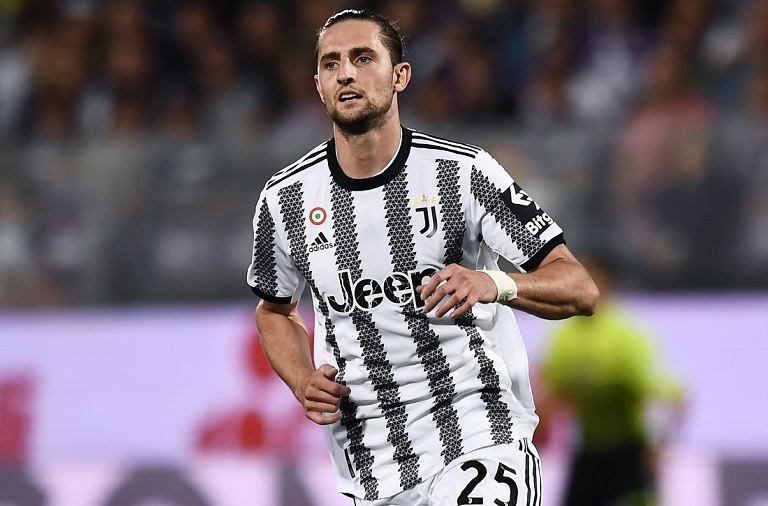 MU săn tiền vệ của Juventus sau thất bại ở trận mở màn