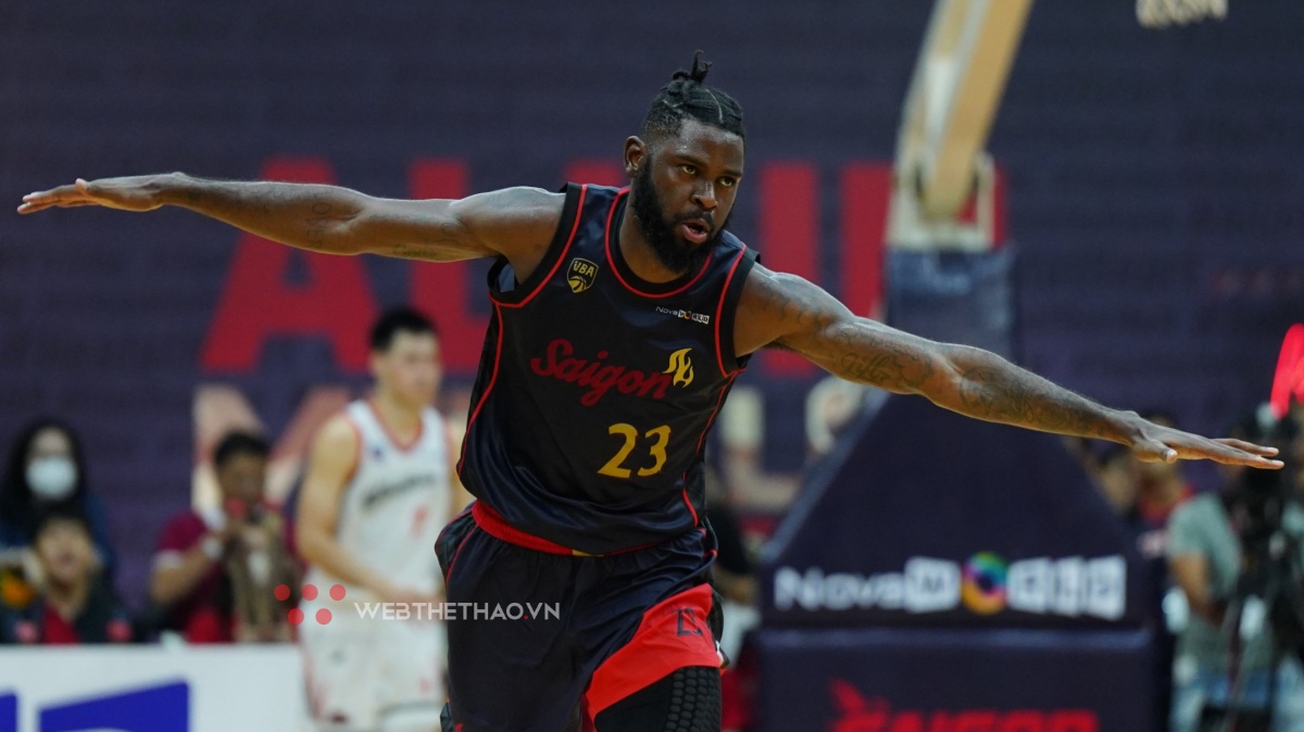 Alonzo Stafford oanh tạc không trung, Saigon Heat mang tin vui đến cho Wings và Dolphins
