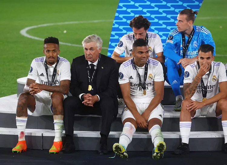 Ancelotti vượt qua Guardiola để trở thành vua Siêu Cúp
