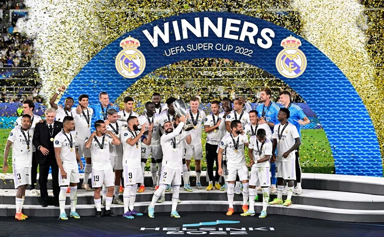 Real Madrid đoạt Siêu Cúp châu Âu khi Benzema đi vào lịch sử Real Madrid đoạt Siêu Cúp châu Âu khi Benzema đi vào lịch sử