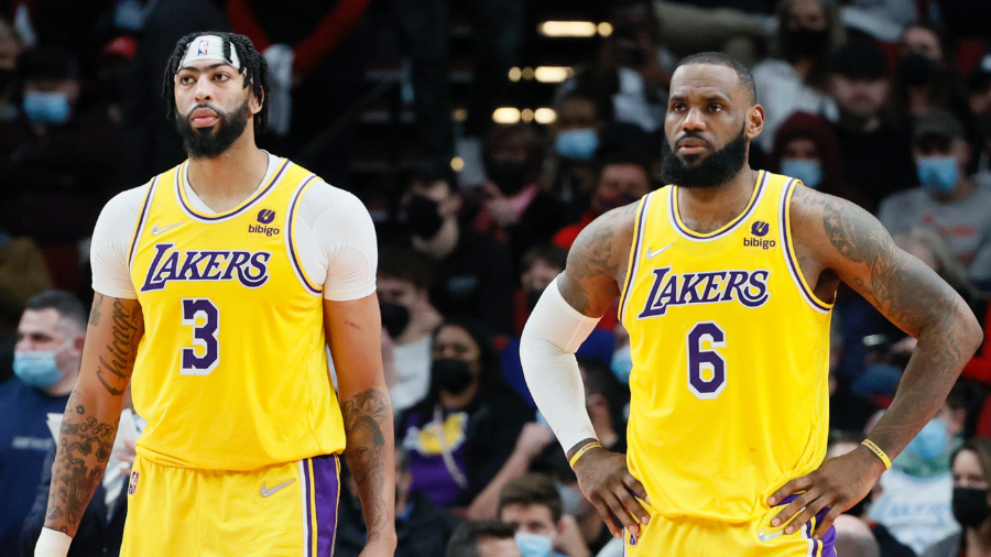 HLV trưởng Lakers h&eacute; lộ triết l&yacute; mới: Anthony Davis thay LeBron James g&aacute;nh v&aacute;c h&agrave;ng c&ocirc;ng?