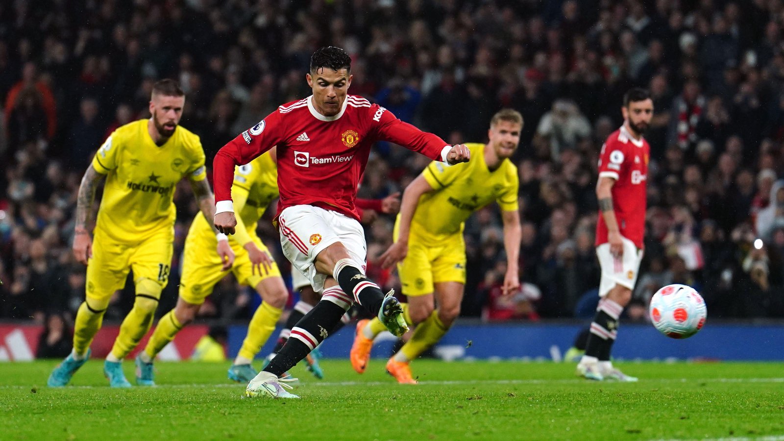 Kết quả Brentford 4-0 MU: Thảm họa hàng thủ