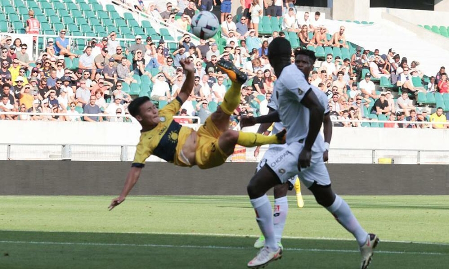Le Havre vs Pau: Quang Hải đi tìm bàn thắng đầu tiên