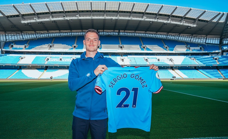 Man City mua hậu vệ có thành tích ghi bàn ấn tượng