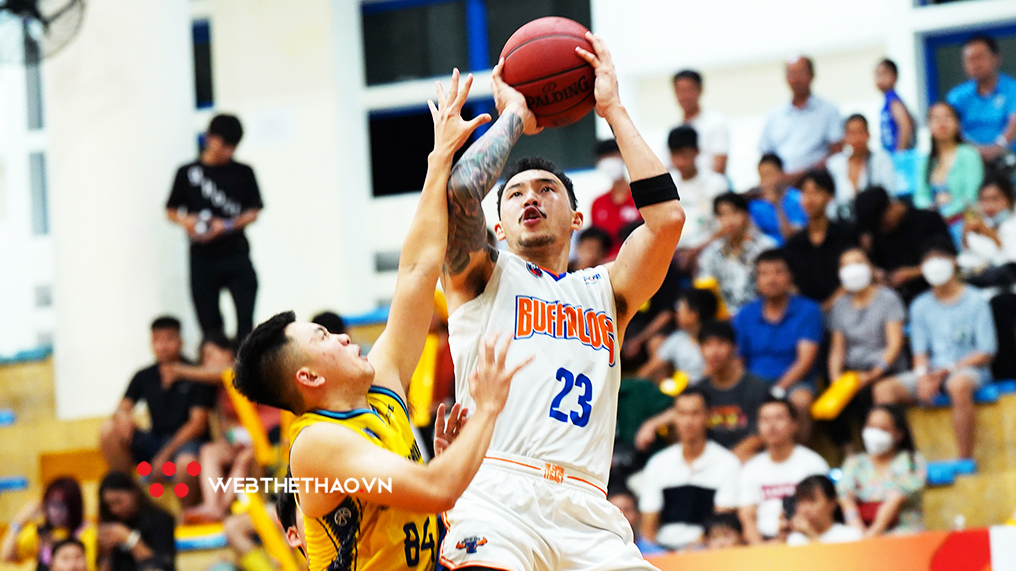 Hanoi Buffaloes từ bỏ lợi thế sân nhà tại Playoffs, HLV Eric Weissling chia sẻ điều gì?