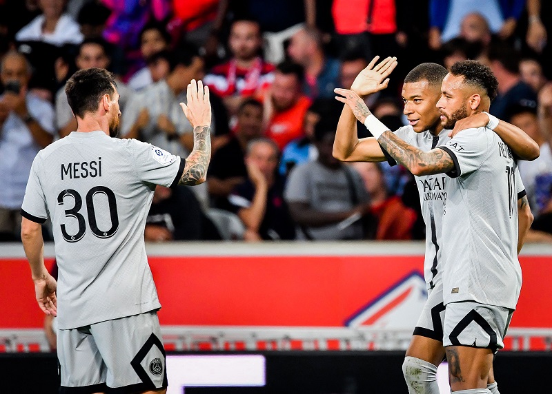 Messi, Mbappe v&agrave; Neymar gi&uacute;p PSG khởi đầu chưa từng thấy sau 70 năm