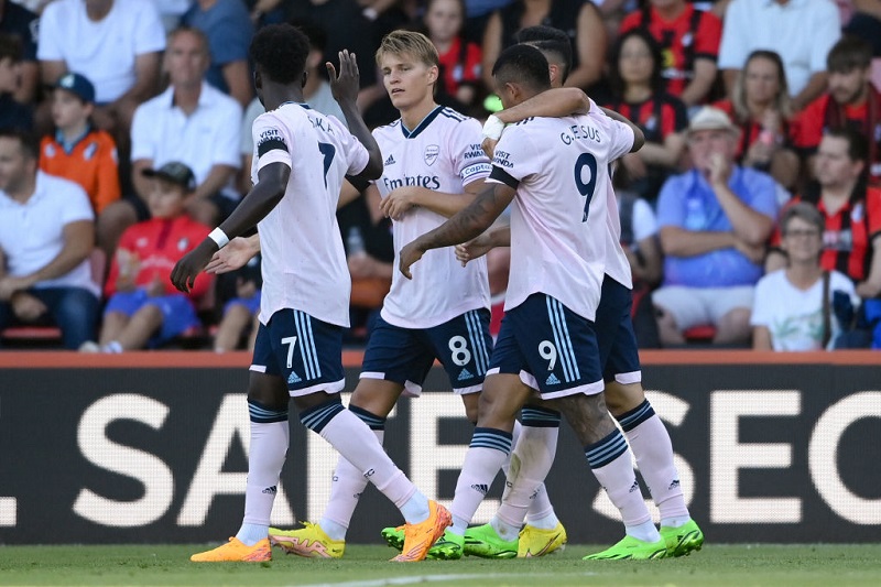 Arsenal 3 trận không thay đổi đội hình và điềm báo vô địch
