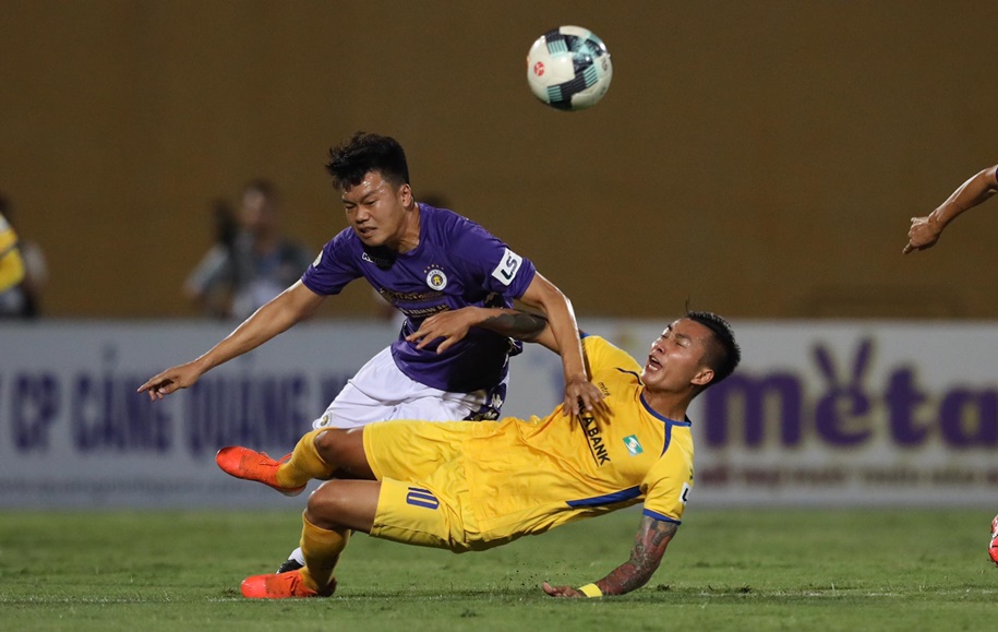 Cả V.League ngóng chờ SLNA cản bước Hà Nội FC
