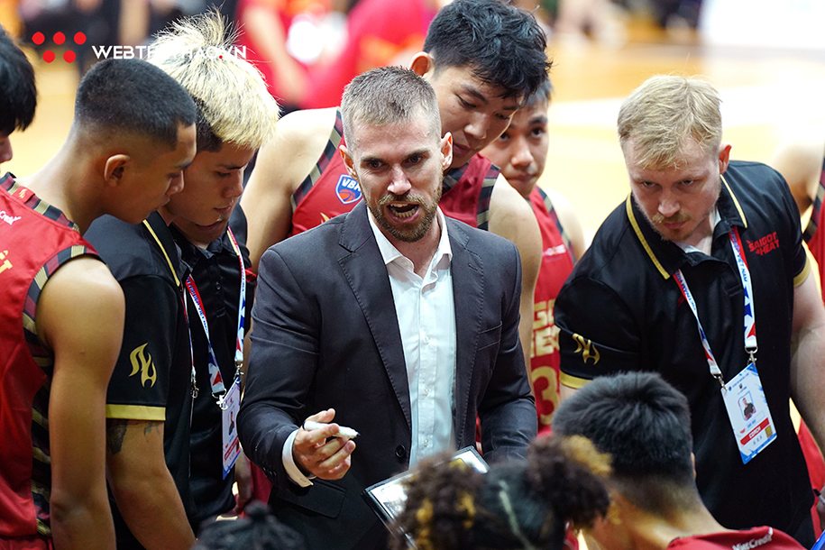 HLV Matt Van Pelt đưa Saigon Heat đến chiến thắng Game 1: Hài lòng nhưng không tự mãn