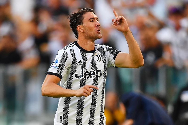 Vlahovic phá bỏ lời nguyền của Ronaldo tại Juventus sau 2 năm