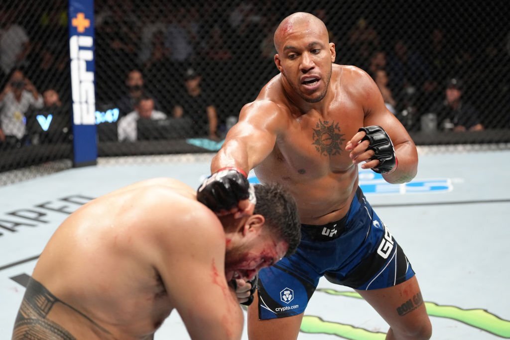 Ciryl Gane hồi sinh, knockout Tai Tuivasa ngoạn mục