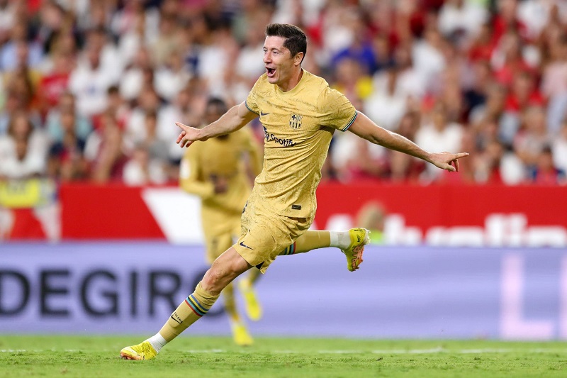 Lewandowski sánh ngang tốc độ ghi bàn của Ronaldo ở La Liga