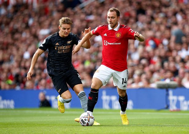 Arsenal phản ứng gay gắt về bàn thắng bị từ chối trước MU