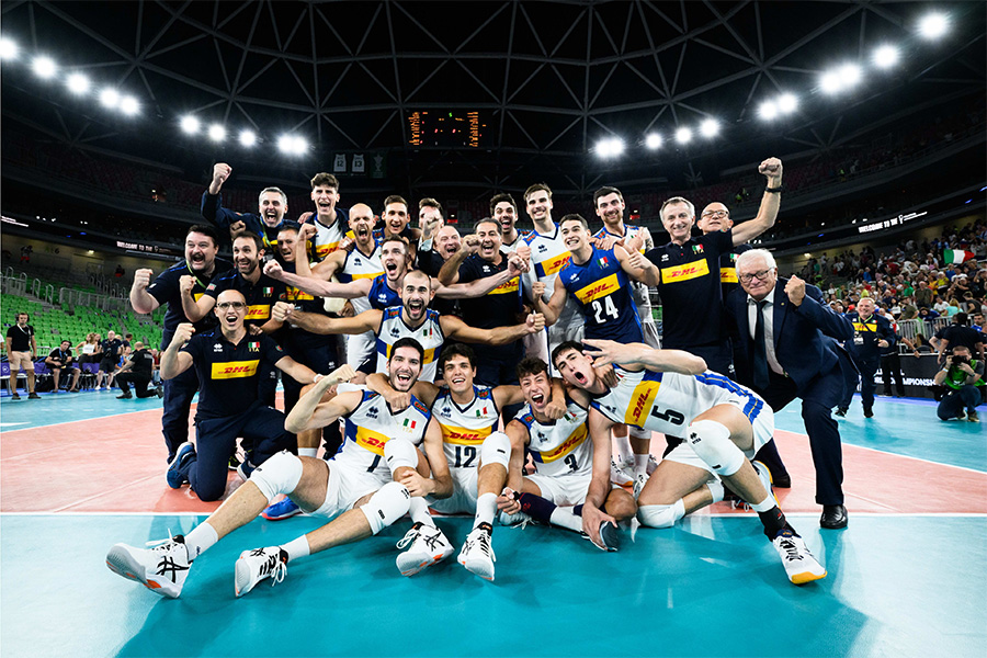 Sao mai bóng chuyền Ý tiễn nhà vô địch VNL về nước ở tứ kết FIVB World Championship 2022