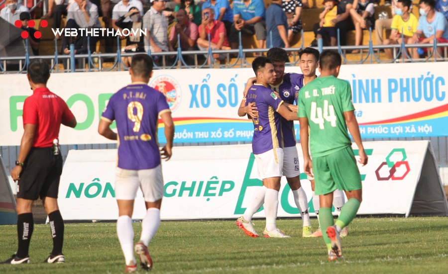 Hà N&ocirc;̣i FC thắng chóng vánh Bình Phước, gặp HAGL ở bán k&ecirc;́t Cúp QG 2022