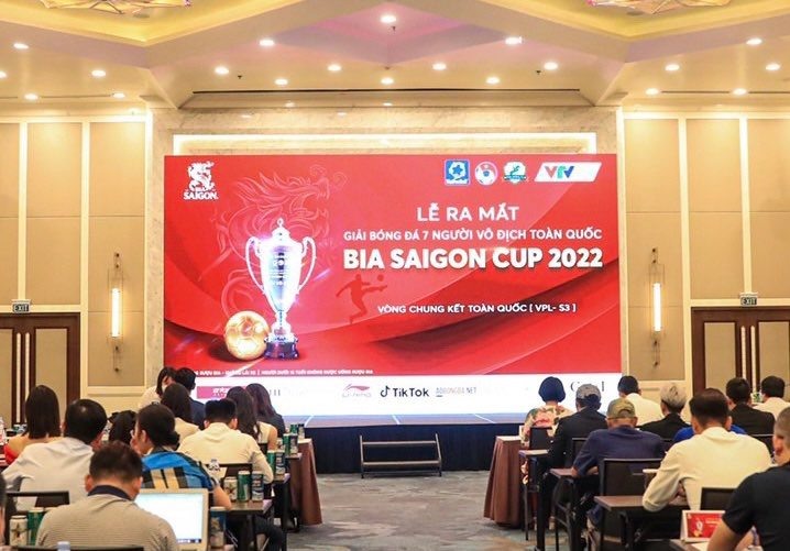 Nhà vô địch VPL đấu tuyển Việt Nam trong tháng 10 Nhà vô địch VPL đấu tuyển Việt Nam trong tháng 10