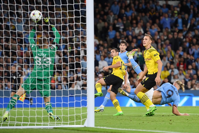 Guardiola ví Haaland với Cruyff, Ibra sau bàn thắng gây kinh ngạc