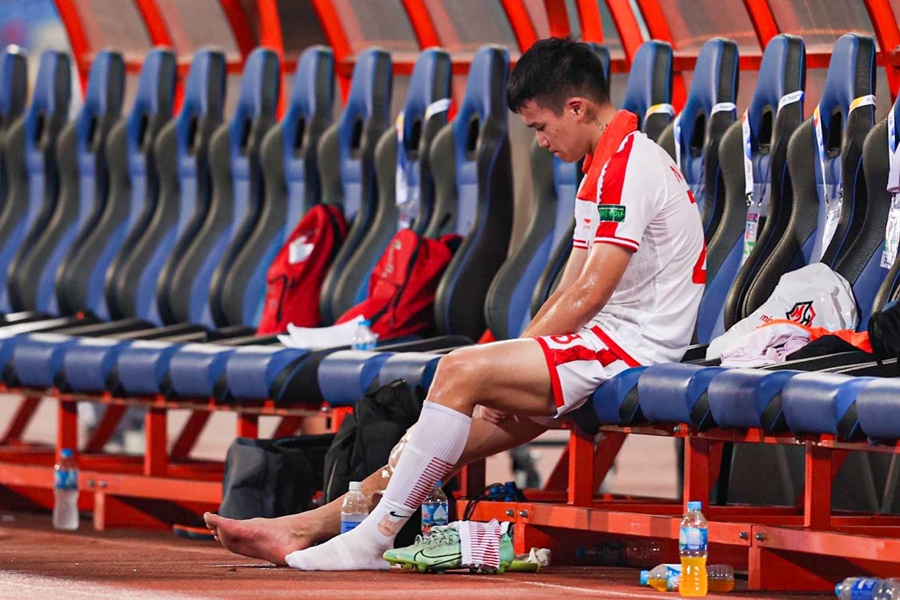 Hoàng Đức gặp chấn thương nhẹ, khó ra sân trận Việt Nam vs Singapore