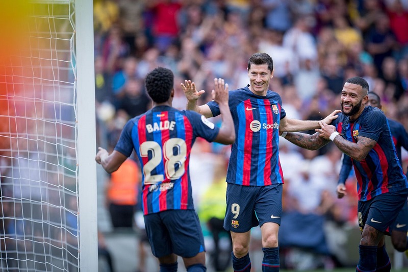 Lewandowski đạt tốc độ ghi bàn với Barca ngang bằng Haaland