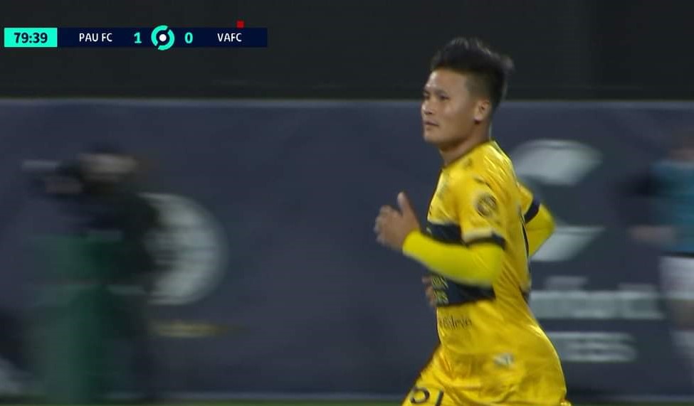 Quang Hải đá 13 phút cho Pau FC trước ngày về nước