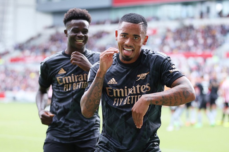 Arsenal kết thúc chuỗi ghi bàn bằng chân trái đáng kinh ngạc