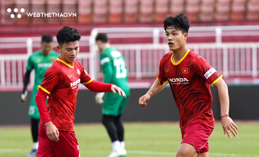 Đỗ Hùng Dũng khuyên cầu thủ trẻ tự tin cạnh tranh vị trí ở tuyển Việt Nam