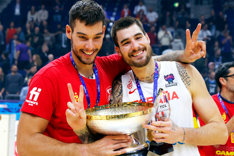 “Bo Cruz” Juancho Hernangomez dội mưa 3 điểm, Tây Ban Nha vô địch EuroBasket 2022