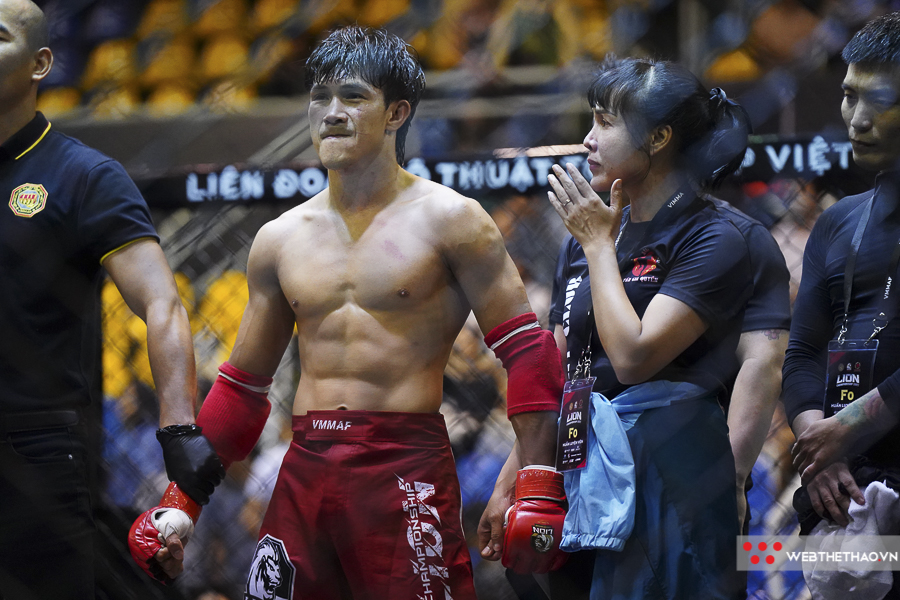 Chấn thương, máu và vinh quang bất ngờ tại Tứ kết LION Championship