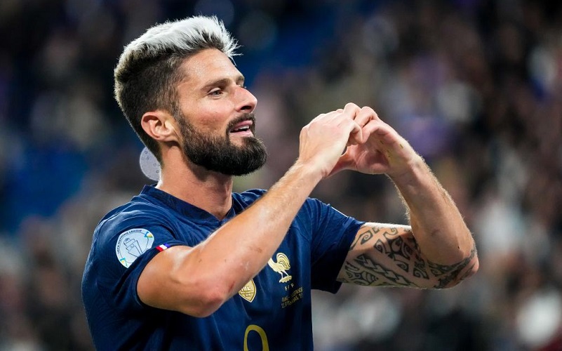 Giroud trở thành cầu thủ ghi bàn nhiều tuổi nhất lịch sử tuyển Pháp