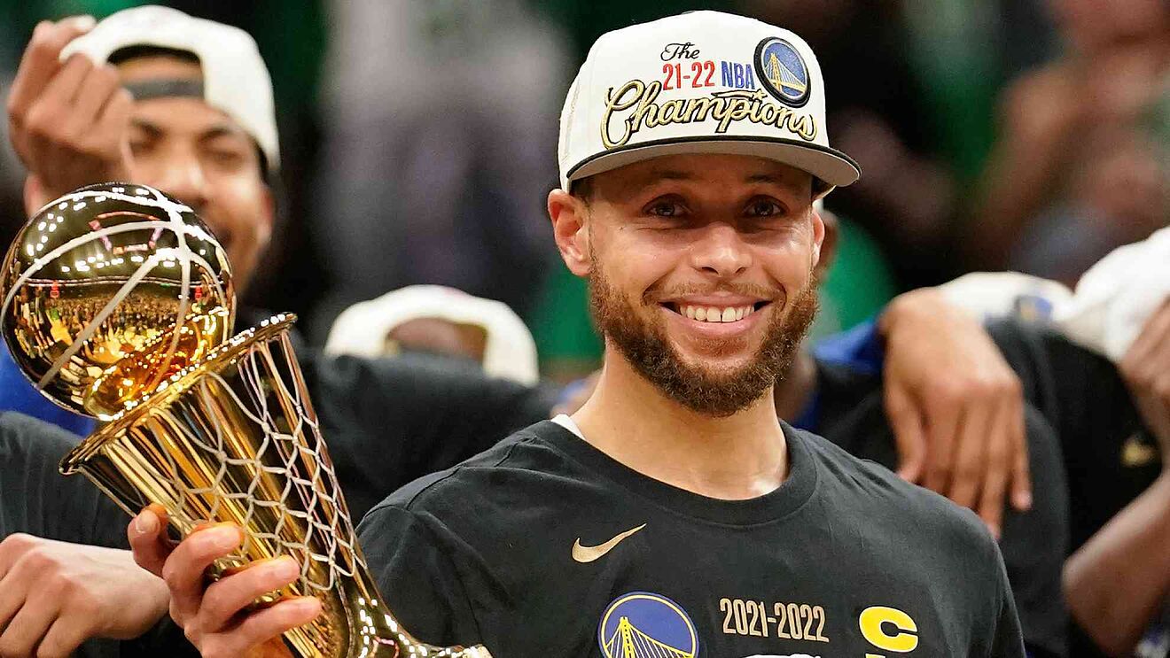 Vì sao Giannis Antetokounmpo gọi Stephen Curry là cầu thủ xuất sắc nhất hiện nay? Vì sao Giannis Antetokounmpo gọi Stephen Curry là cầu thủ xuất sắc nhất hiện nay?