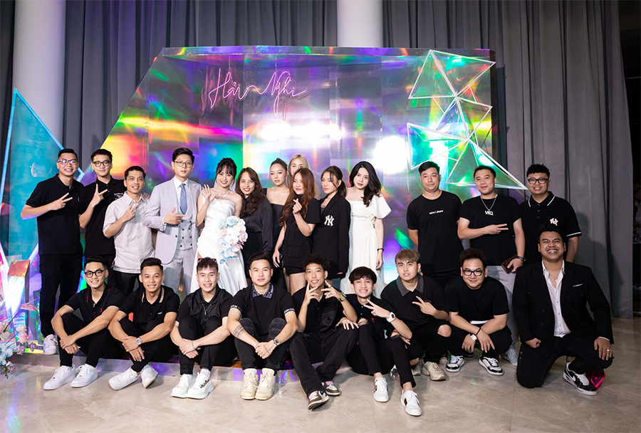 Hàng loạt KOLs Esports Việt quy tụ trong đám cưới Minh Nghi - Bomman