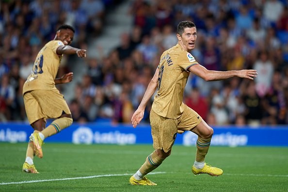 Lewandowski ghi 9 bàn cho Barca với tốc độ nhanh chưa từng thấy
