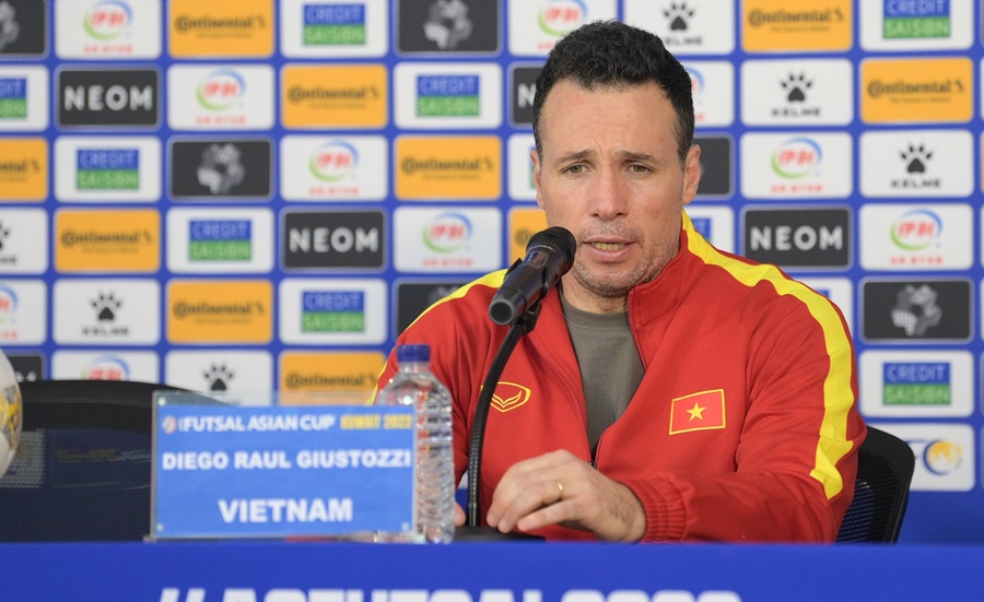 HLV Diego Giustozzi: “Futsal Việt Nam phải có niềm tin thắng Iran” HLV Diego Giustozzi: “Futsal Việt Nam phải có niềm tin thắng Iran”