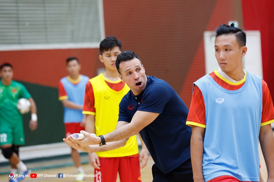 Futsal Việt Nam vs Iran: Chờ cơn địa chấn