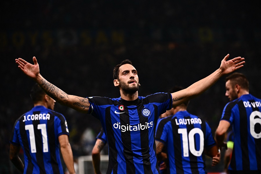 Inter lần đầu đánh bại Barca ở Champions League sau 12 năm