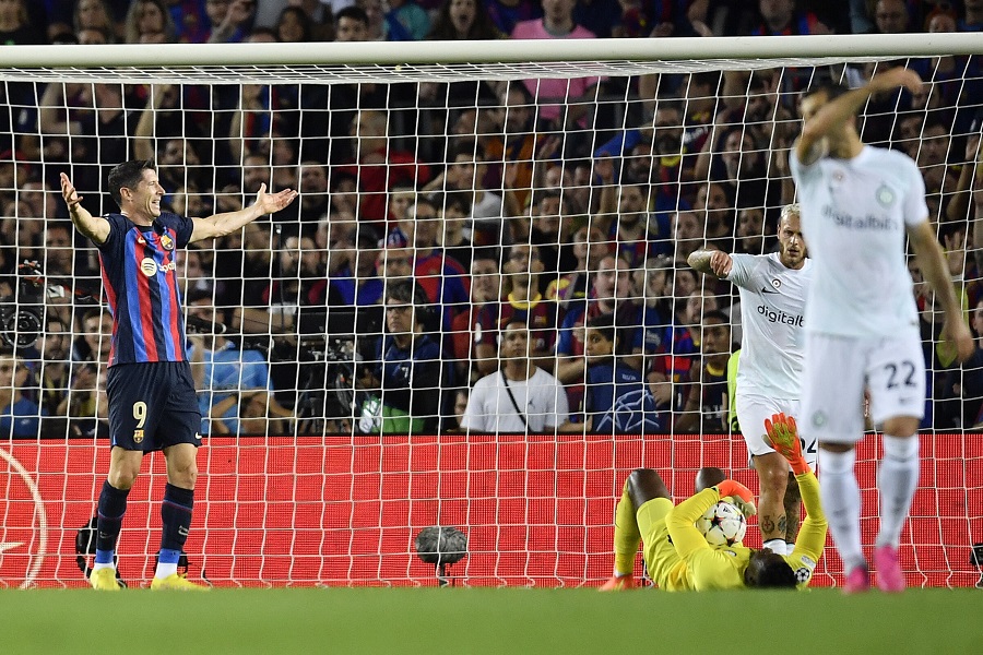 Barca gần như bị loại khỏi Champions League sau khi thoát thua Inter