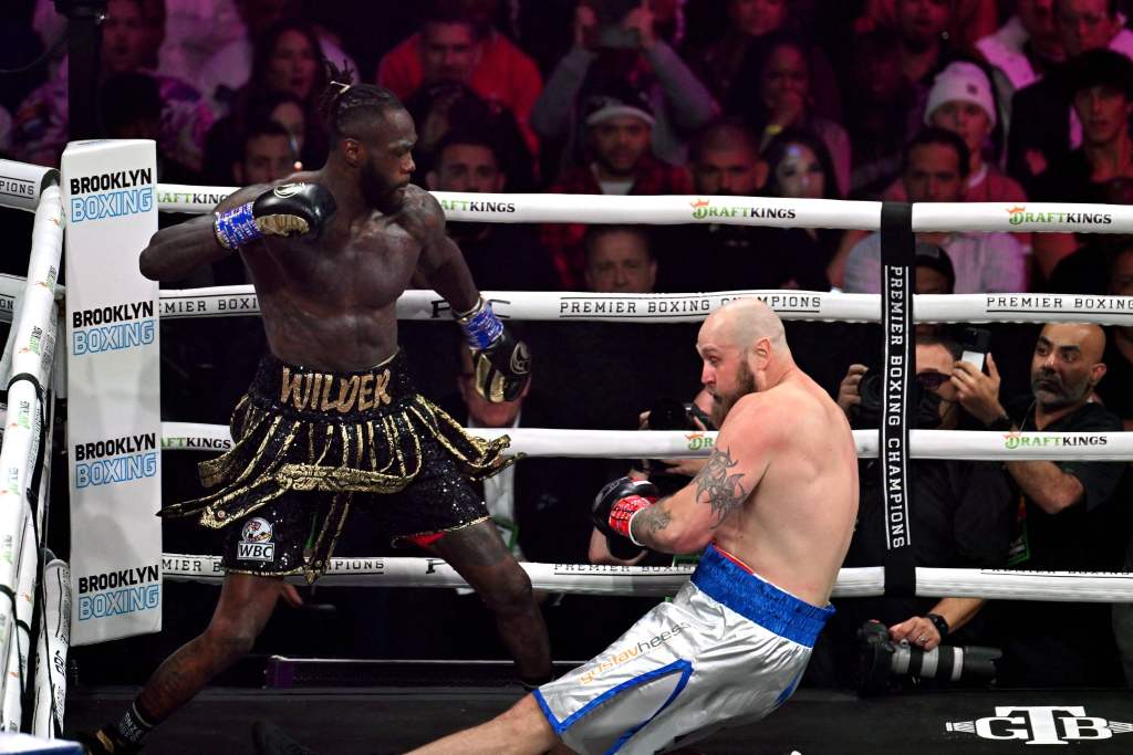 Deontay Wilder đập tan 