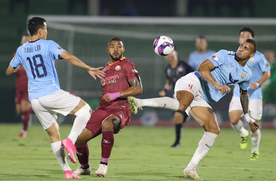 Bình Định nhấn chìm Hà Tĩnh xuống vị trí áp chót BXH V.League 2022