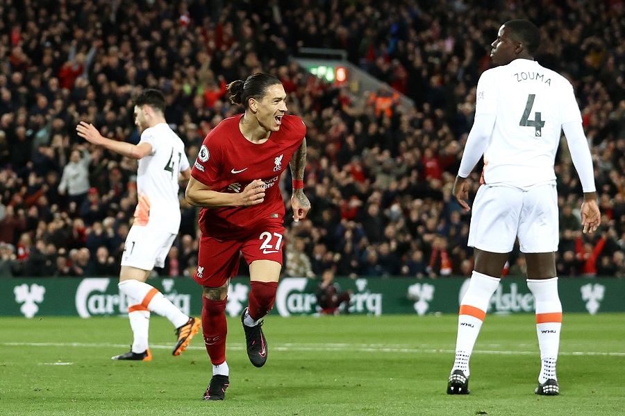 Alisson cản phá phạt đền, Nunez thành người hùng của Liverpool