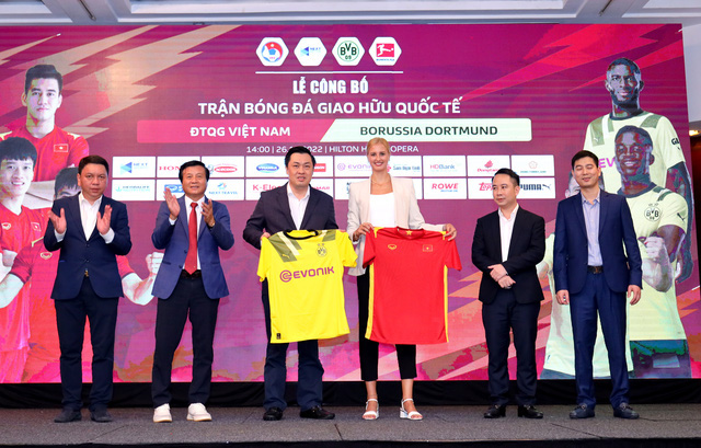 Giá vé trận giao hữu ĐT Việt Nam và Dortmund thấp nhất 800.000 đồng