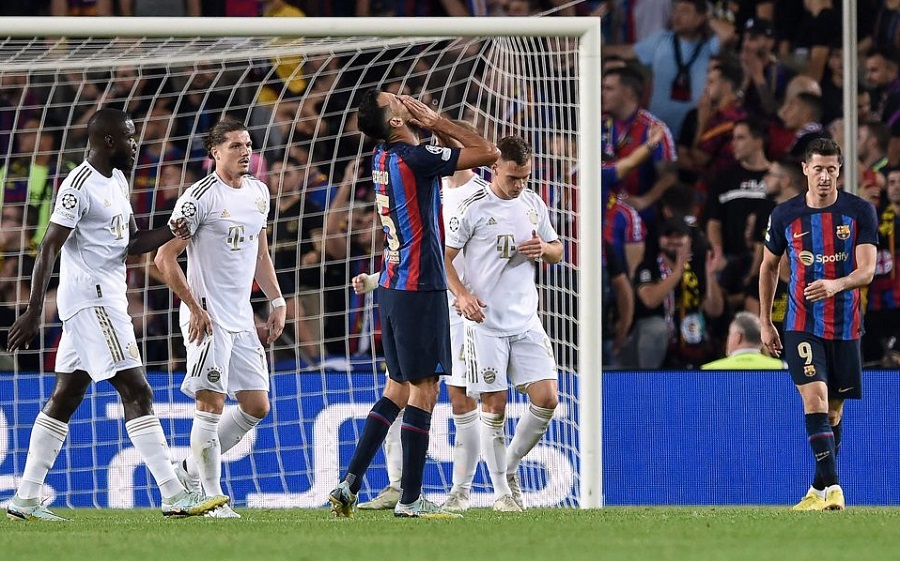 Sau thảm bại 2-8, Barca thua Bayern với tổng tỷ số kinh hoàng