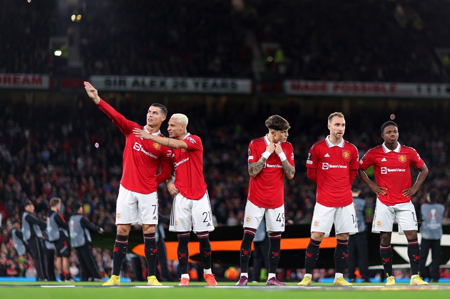 MU và PSV trong số 4 đội đi tiếp ở Europa League