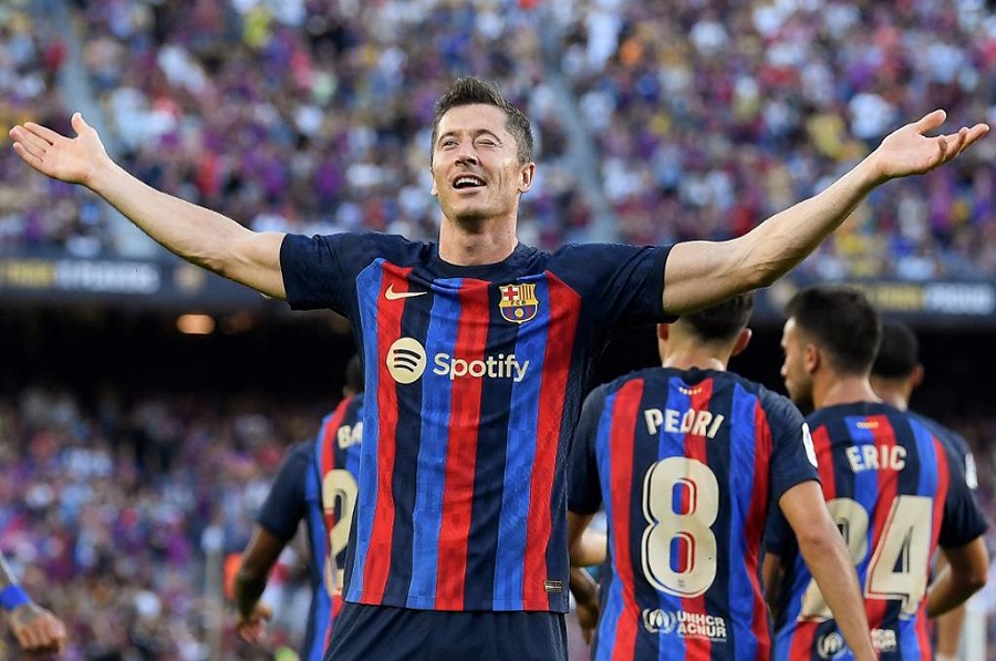 Tiết lộ tiền thưởng Barca phải trả cho cuộc chuyển nhượng Lewandowski