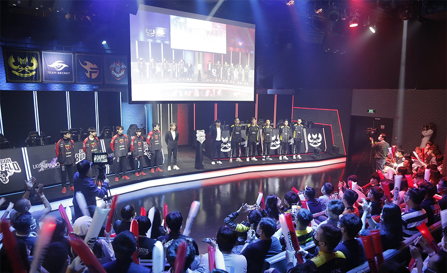 Riot Games lấy lại quyền sở hữu giải đấu VCS, thông báo chuyển đổi tài khoản Garena